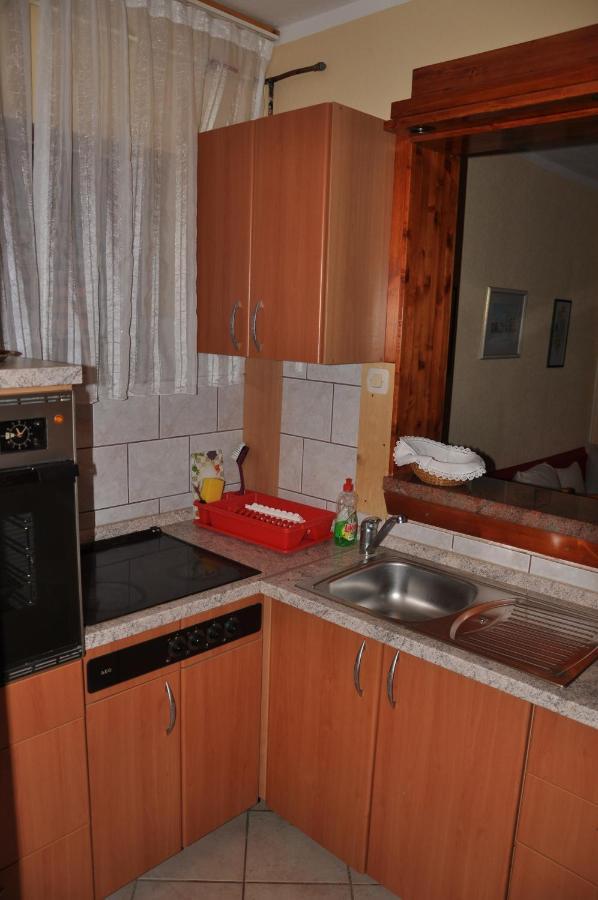 Apartmani Karla Klenovica Esterno foto
