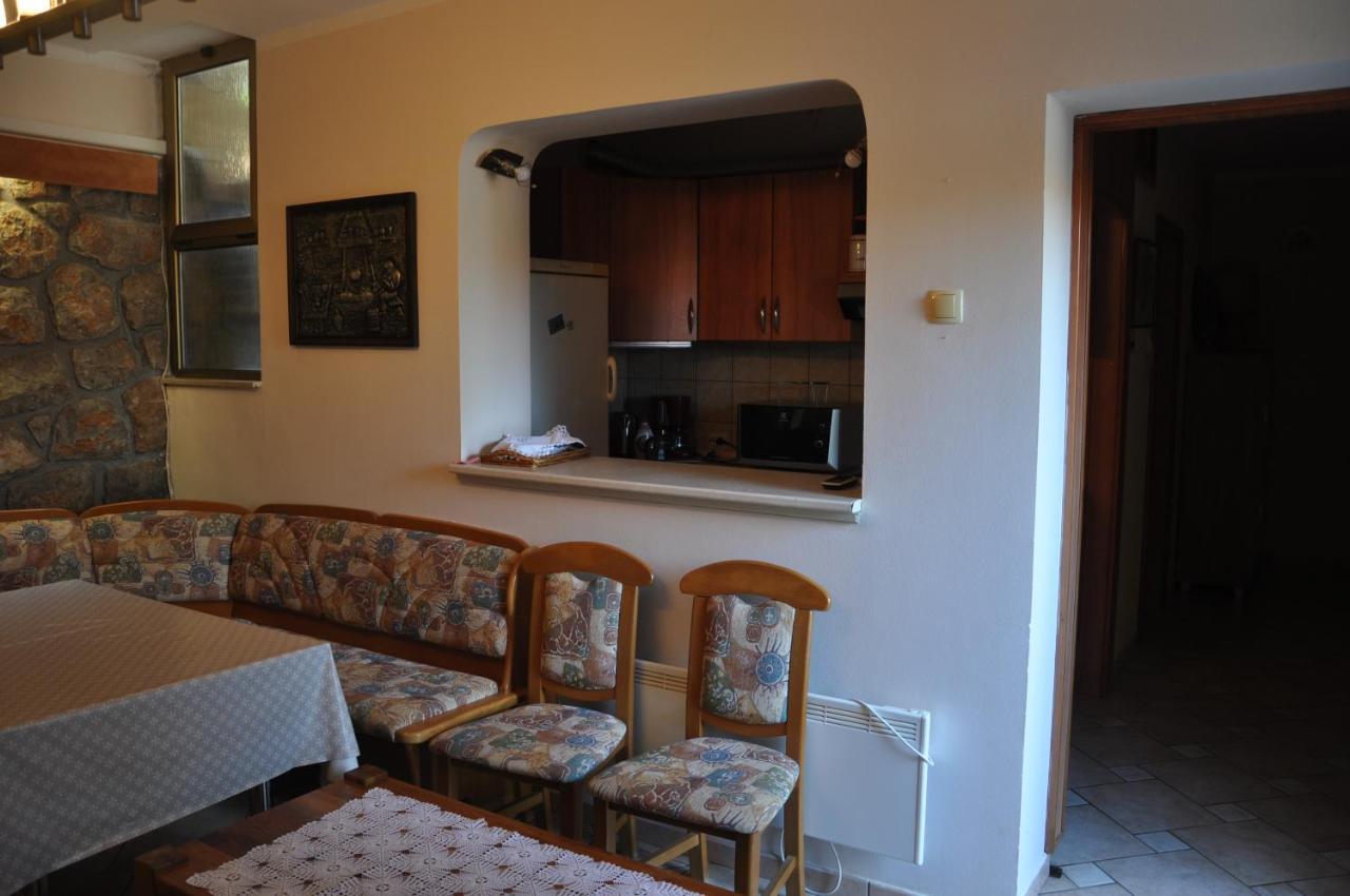 Apartmani Karla Klenovica Esterno foto