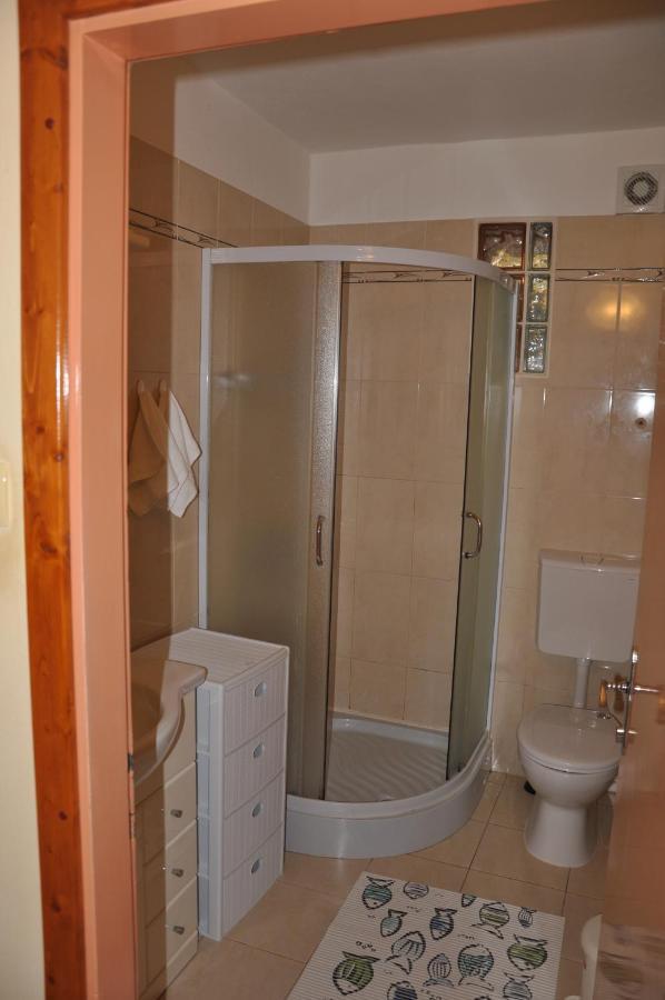 Apartmani Karla Klenovica Esterno foto