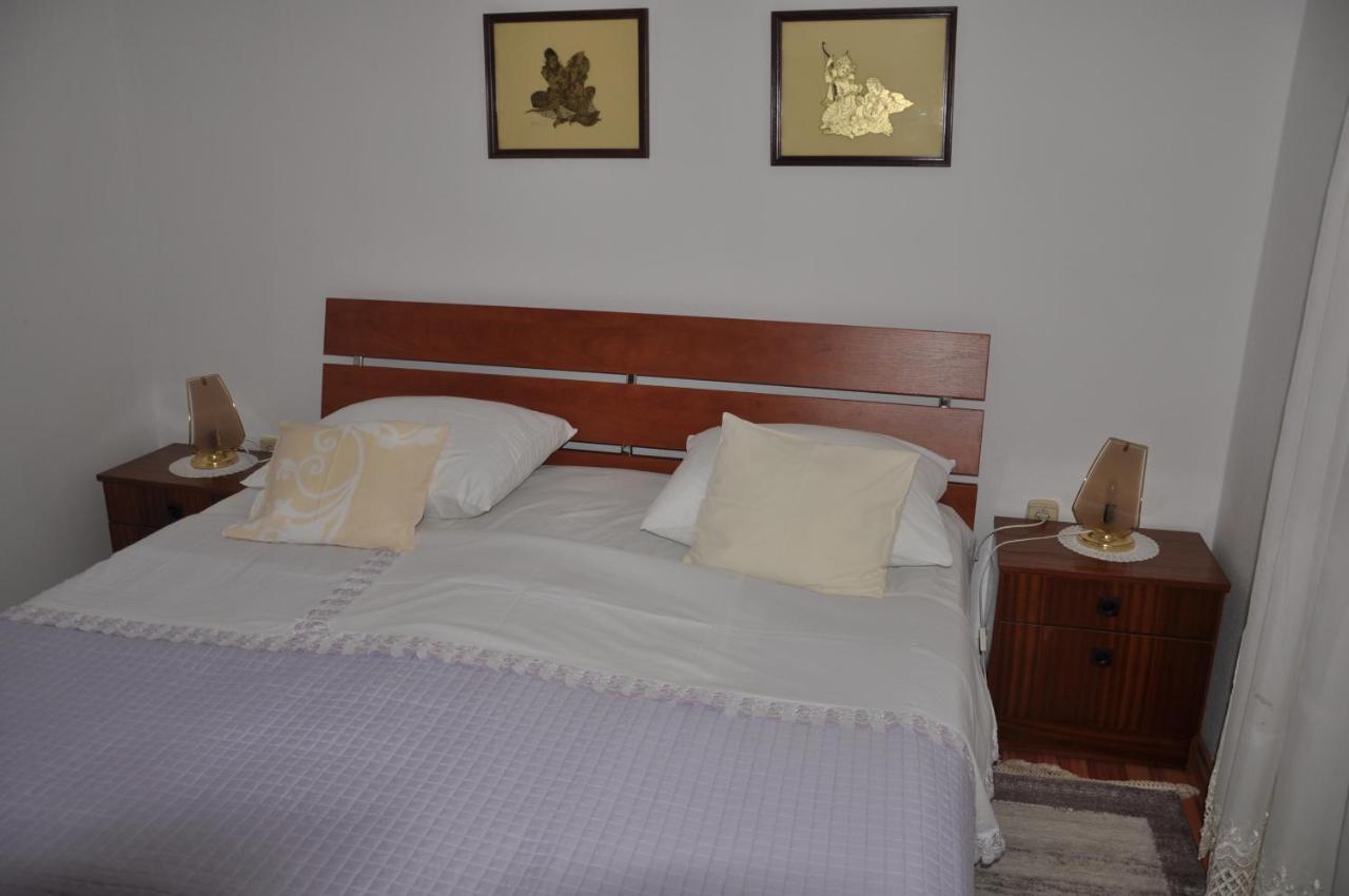 Apartmani Karla Klenovica Esterno foto